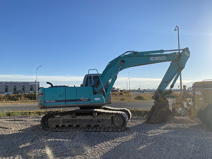 神鋼挖掘機發(fā)動機維修保養(yǎng)服務，專業(yè)售后解決方案